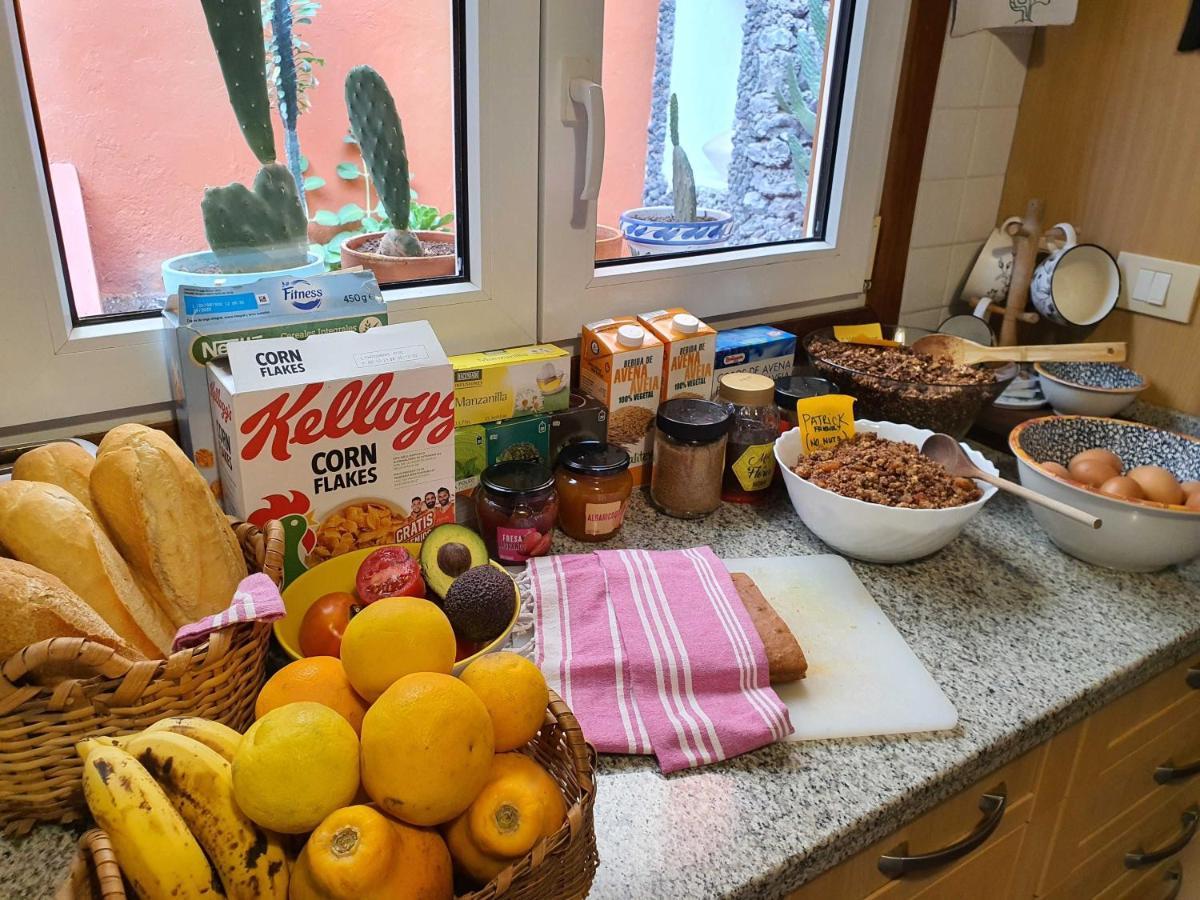 Cactus Coliving & Coworking Bed & Breakfast Arona  Bagian luar foto